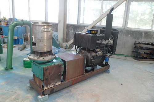 Diesel pellet machine